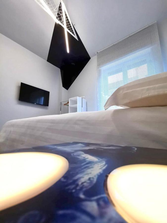 Red Carpet Rooms Bari Exterior photo