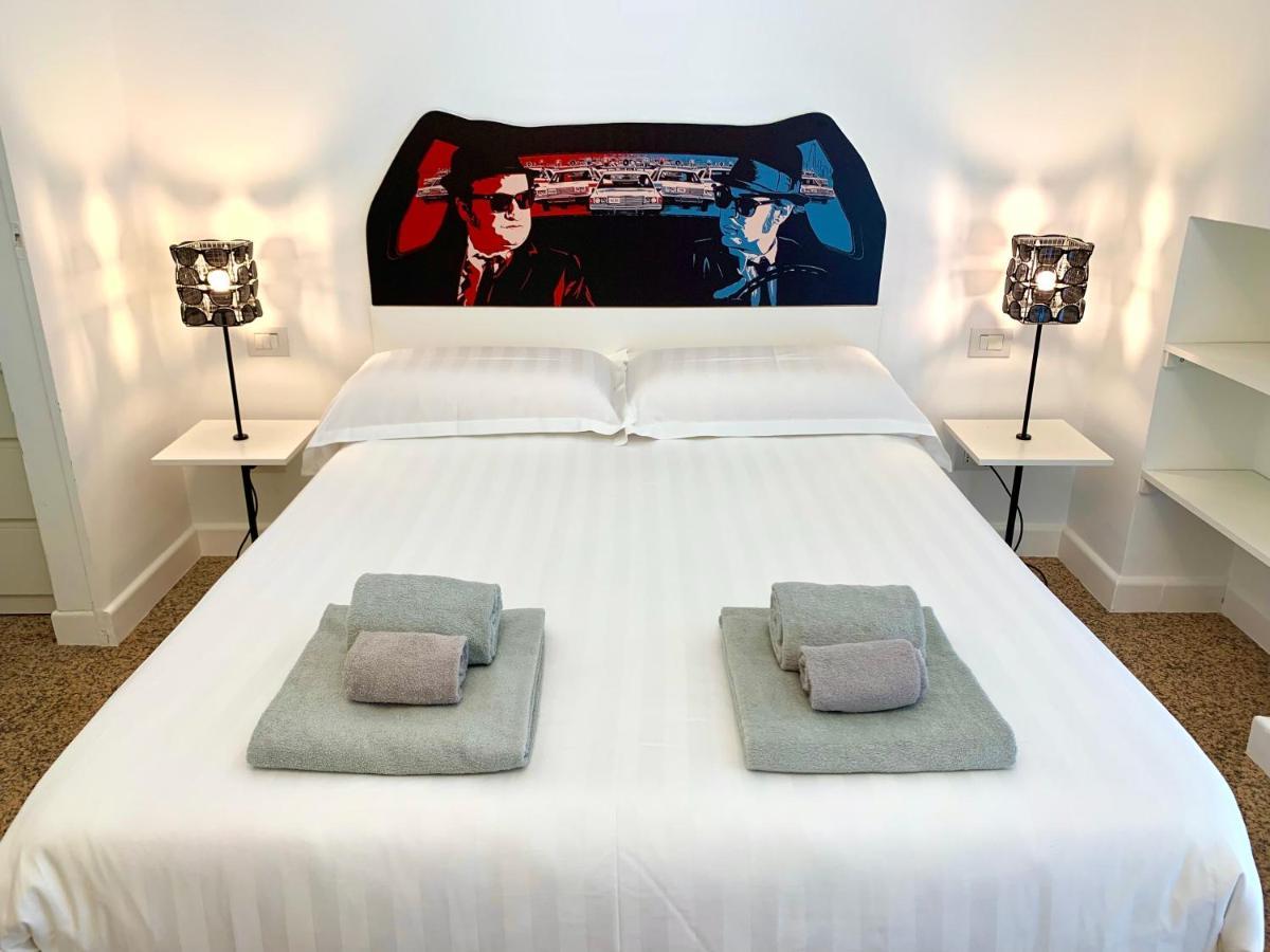 Red Carpet Rooms Bari Exterior photo