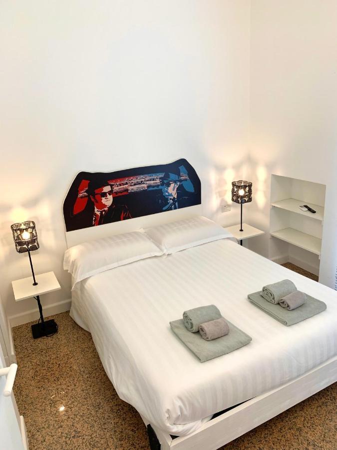 Red Carpet Rooms Bari Exterior photo